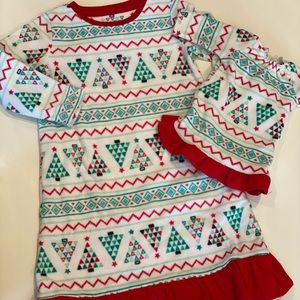 LIKE NEW 3T FLEECE NIGHTGOWN